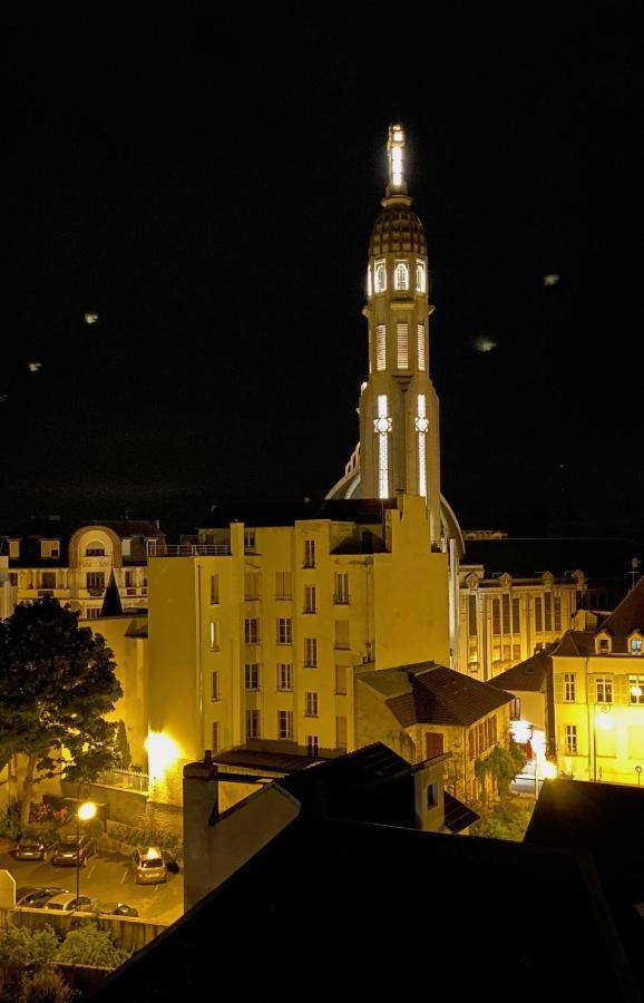 Le Vichy Centre, Spacieux Et Cosy T2 Avec Vue, Au Calme Zewnętrze zdjęcie